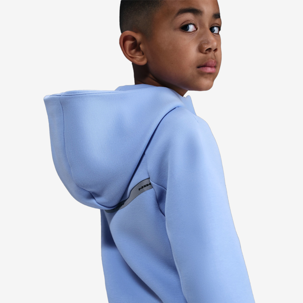 Nike NSW Tech Fleece Reflective Full-Zip Image 5 of 5. Tap to open photo gallery.