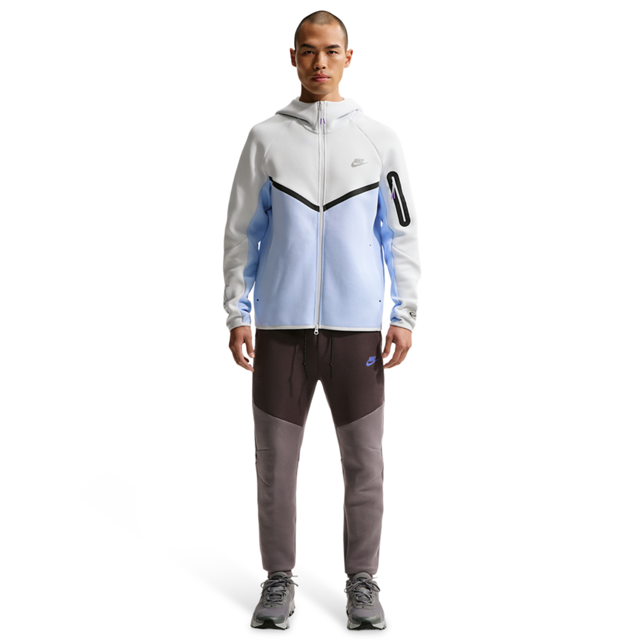 Nike Tech Fleece Windrunner Full-Zip Jacket AM Day Image 3 of 4. Tap to open photo gallery.