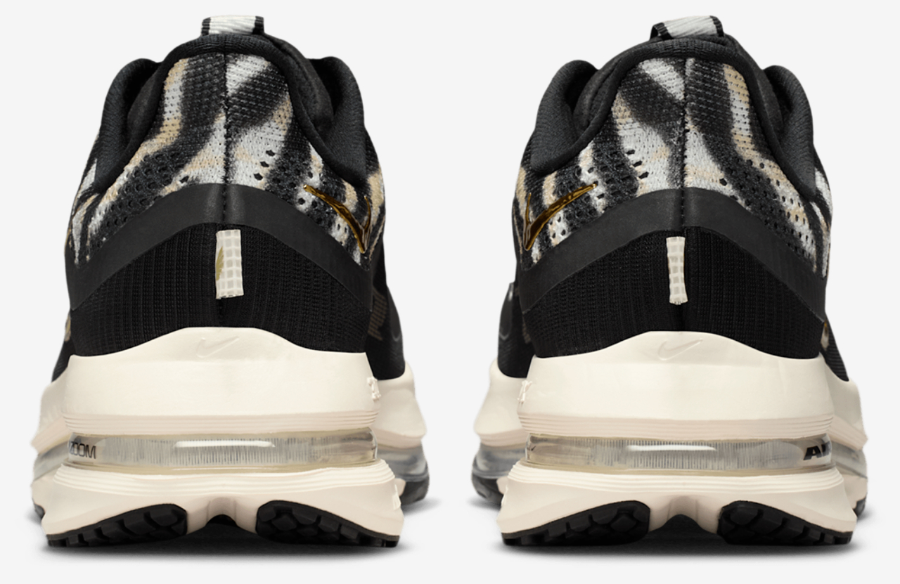 Nike Pegasus Premium Image 3 of 5. Tap to open photo gallery.
