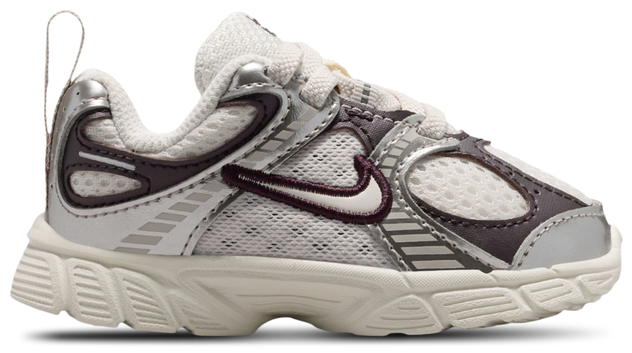 Nike V5 RNR Image 1 of 5. Tap to open photo gallery.