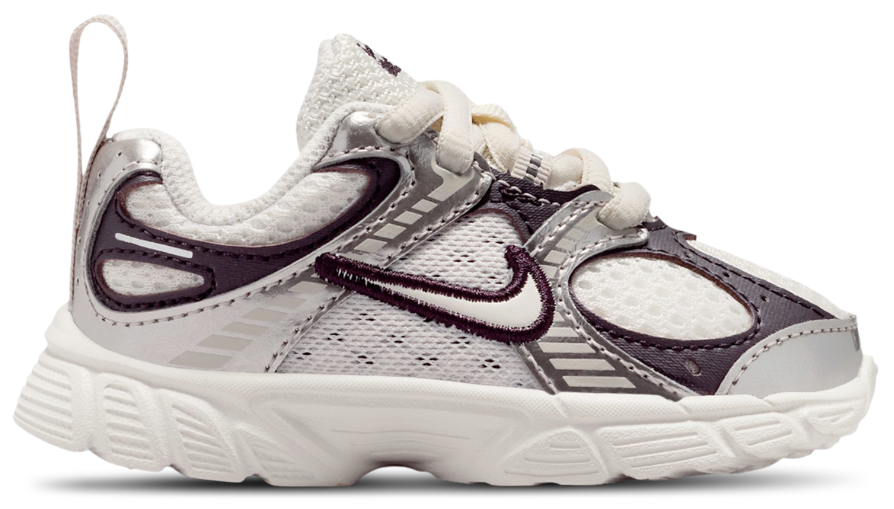 Nike V5 RNR Image 1 of 5. Tap to open photo gallery.