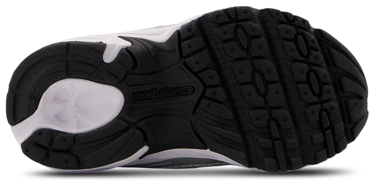 New Balance 740 Image 4 of 4. Tap to open photo gallery.