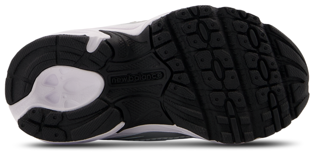 New Balance 740 Image 4 of 4. Tap to open photo gallery.