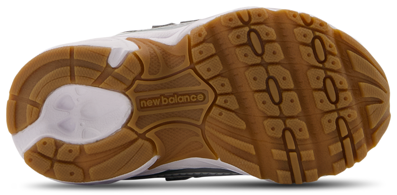 New Balance 740 Image 5 of 5. Tap to open photo gallery.