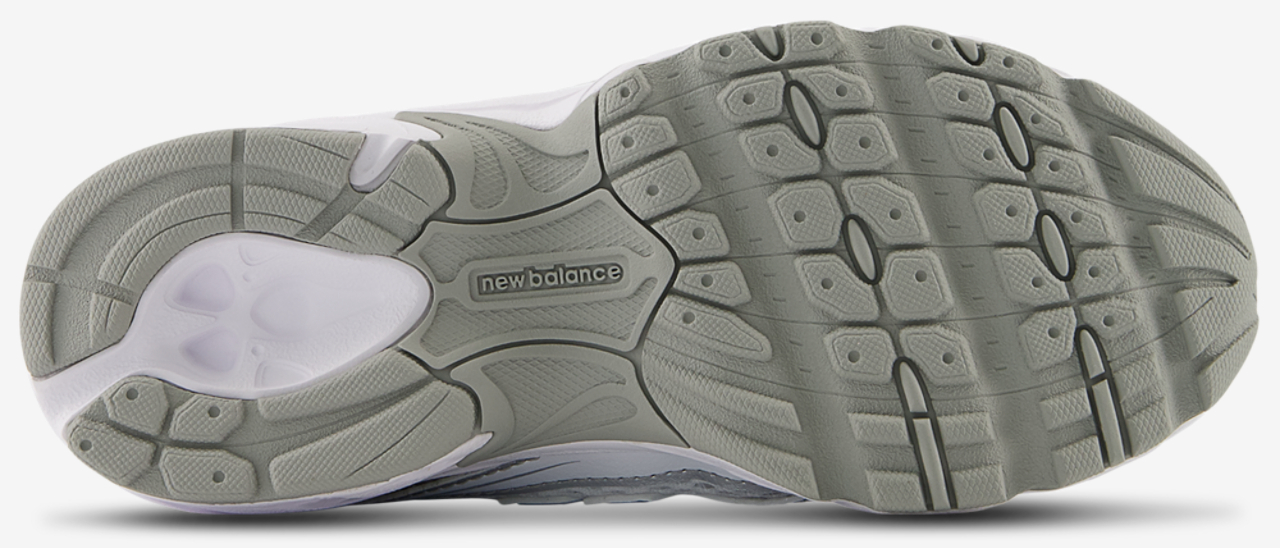 New Balance 740 Image 4 of 4. Tap to open photo gallery.