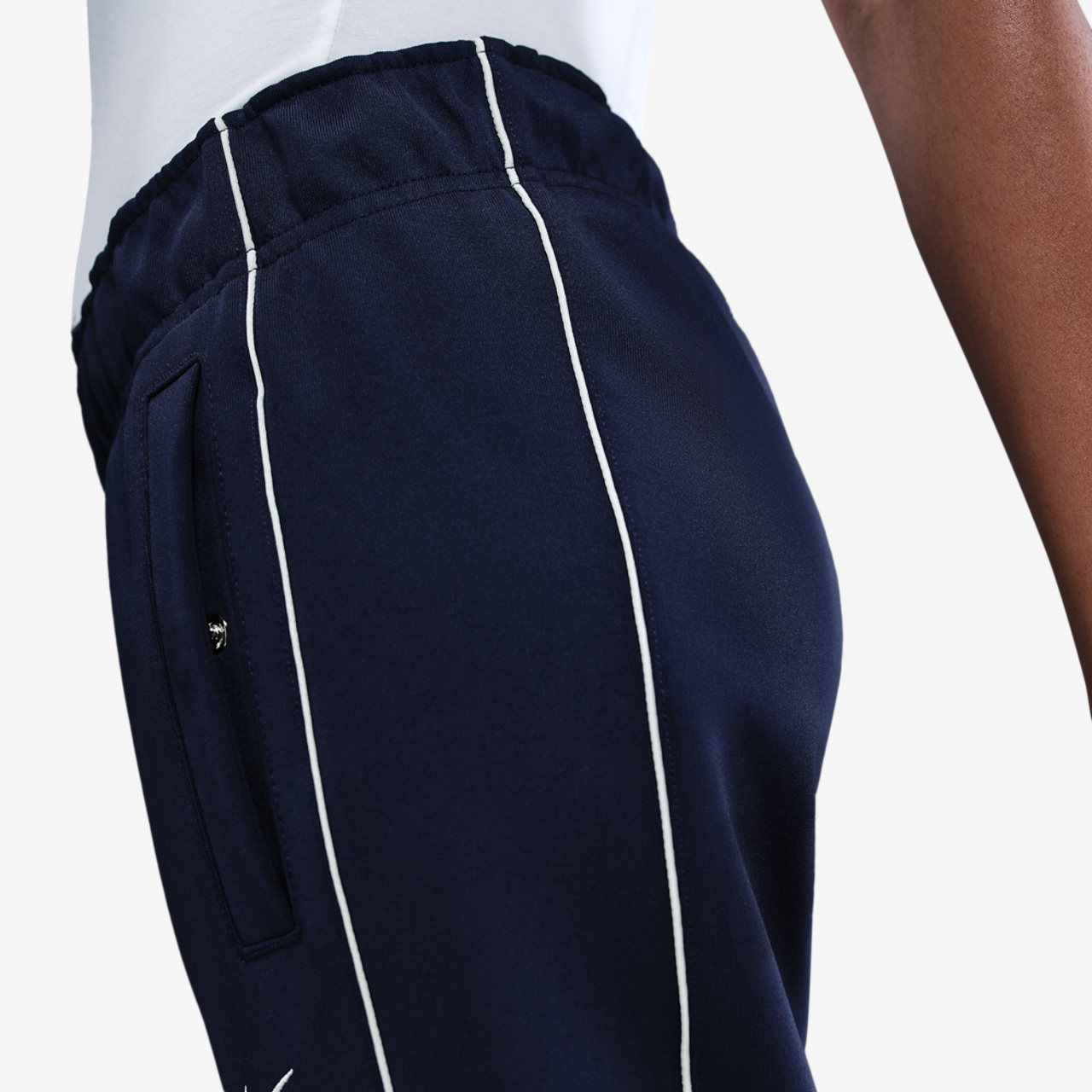 Nike NSW WR Mid Rise Poly Knit Pants Image 3 of 3. Tap to open photo gallery.