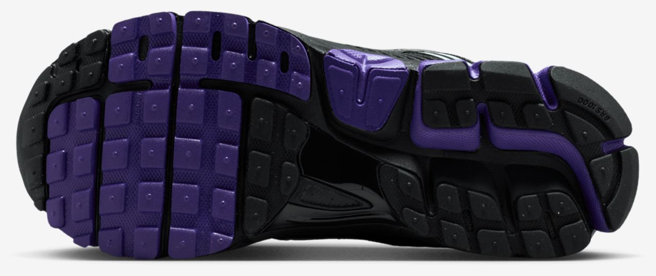 Nike Zoom Vomero 5 Image 5 of 5. Tap to open photo gallery.