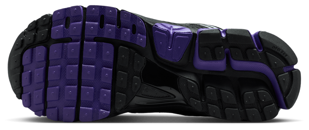 Nike Zoom Vomero 5 Image 5 of 5. Tap to open photo gallery.