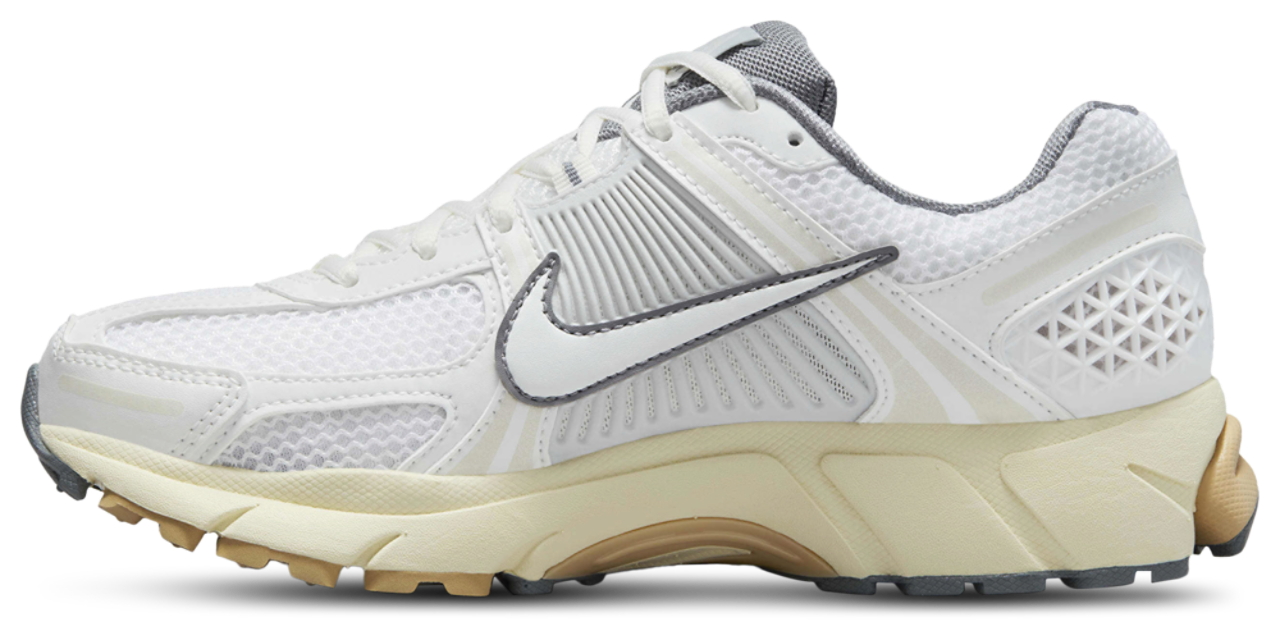Nike Vomero 5 Image 2 of 5. Tap to open photo gallery.