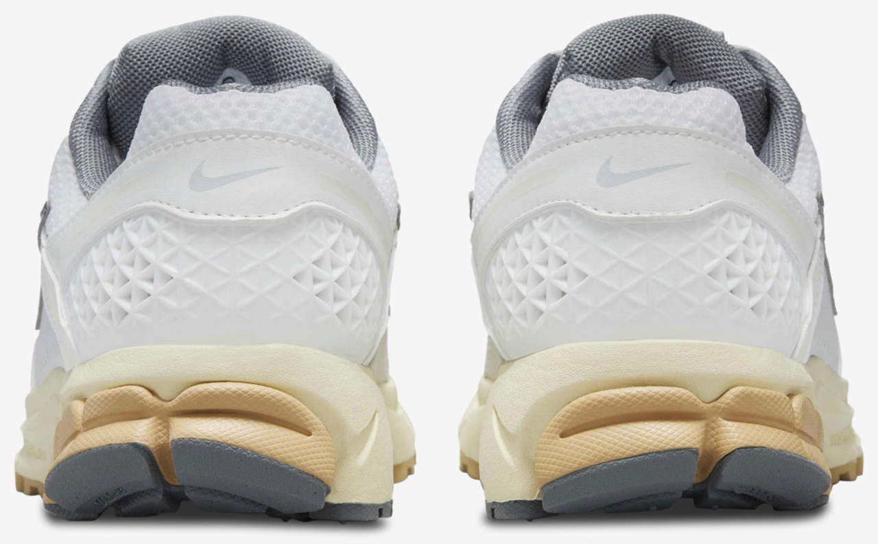 Nike Vomero 5 Image 3 of 5. Tap to open photo gallery.