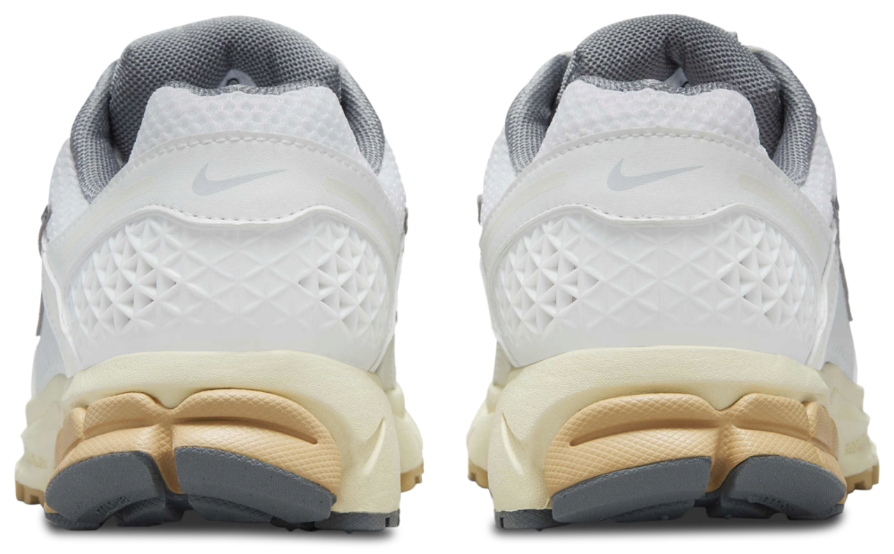 Nike Vomero 5 Image 3 of 5. Tap to open photo gallery.