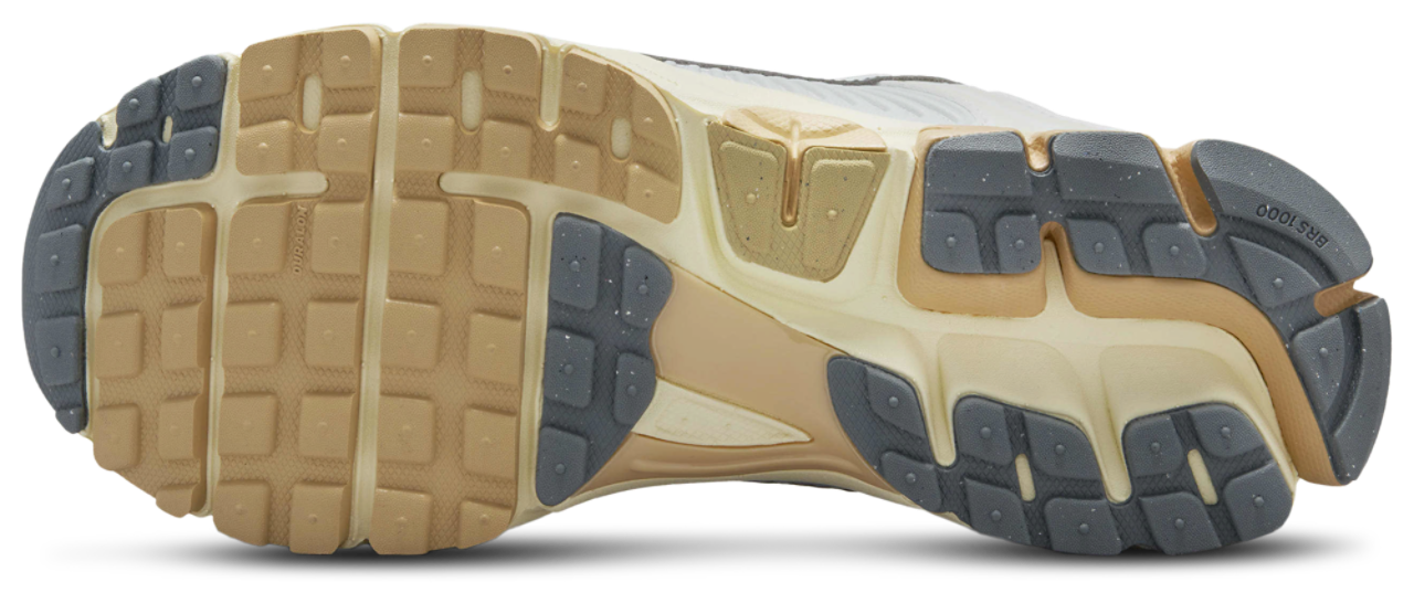 Nike Vomero 5 Image 5 of 5. Tap to open photo gallery.