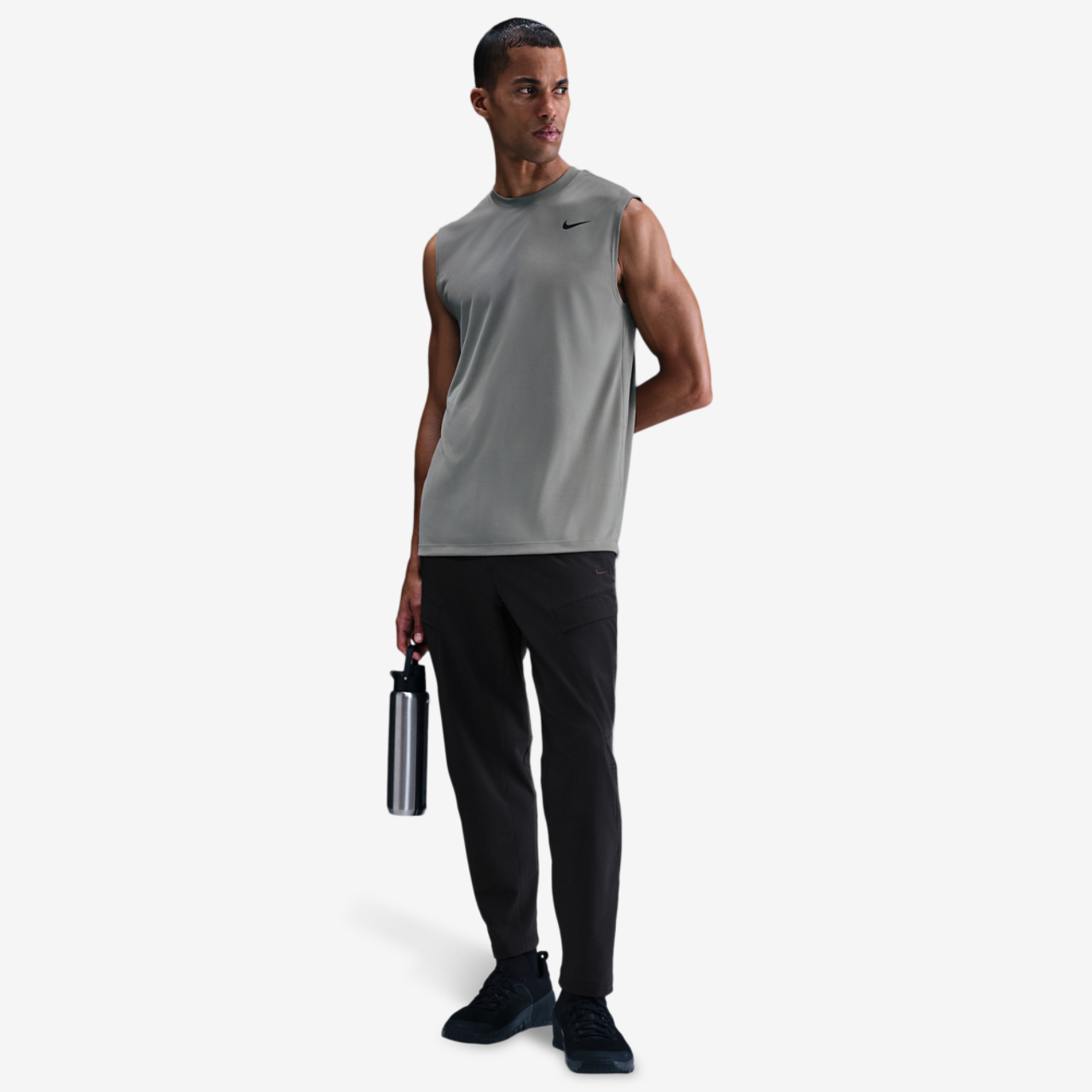 Nike Dri-FIT Unlimited Alt Cargo Pants Image 3 of 5. Tap to open photo gallery.
