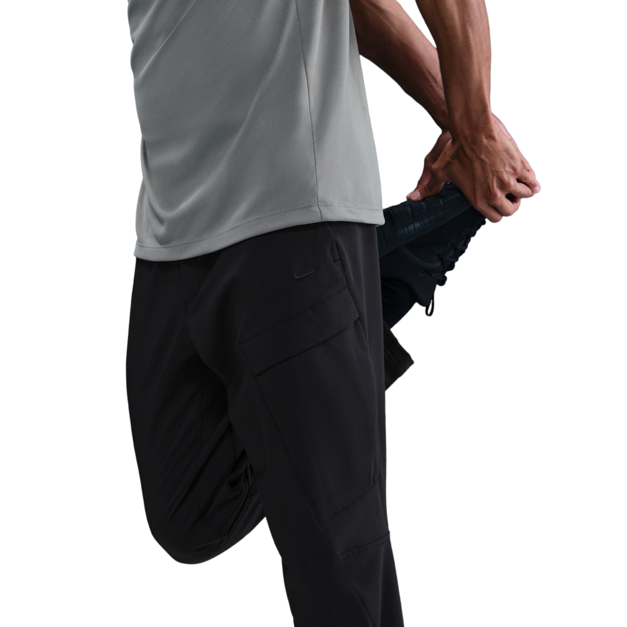 Nike Dri-FIT Unlimited Alt Cargo Pants Image 5 of 5. Tap to open photo gallery.