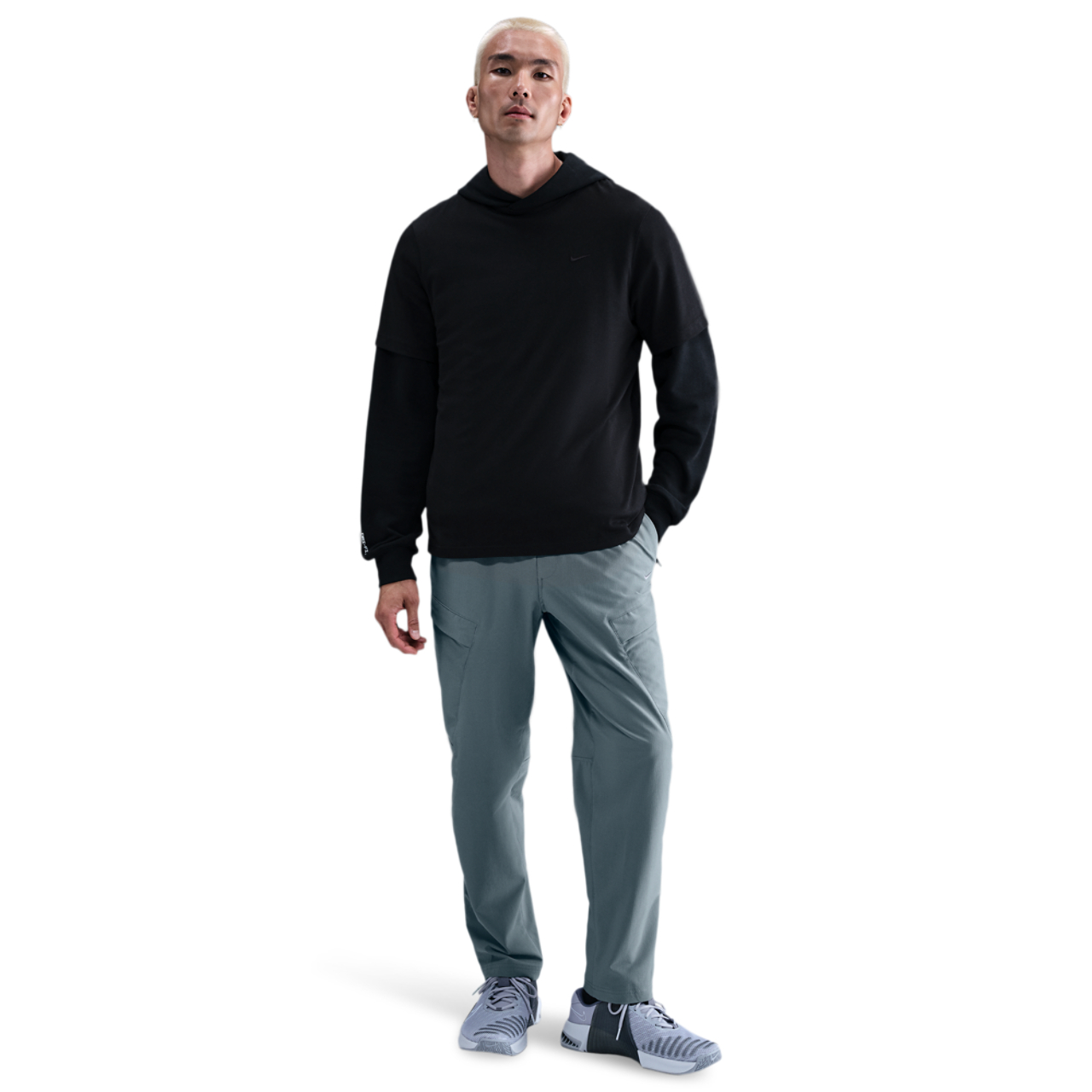 Nike Dri-FIT Unlimited Alt Cargo Pants Image 3 of 5. Tap to open photo gallery.