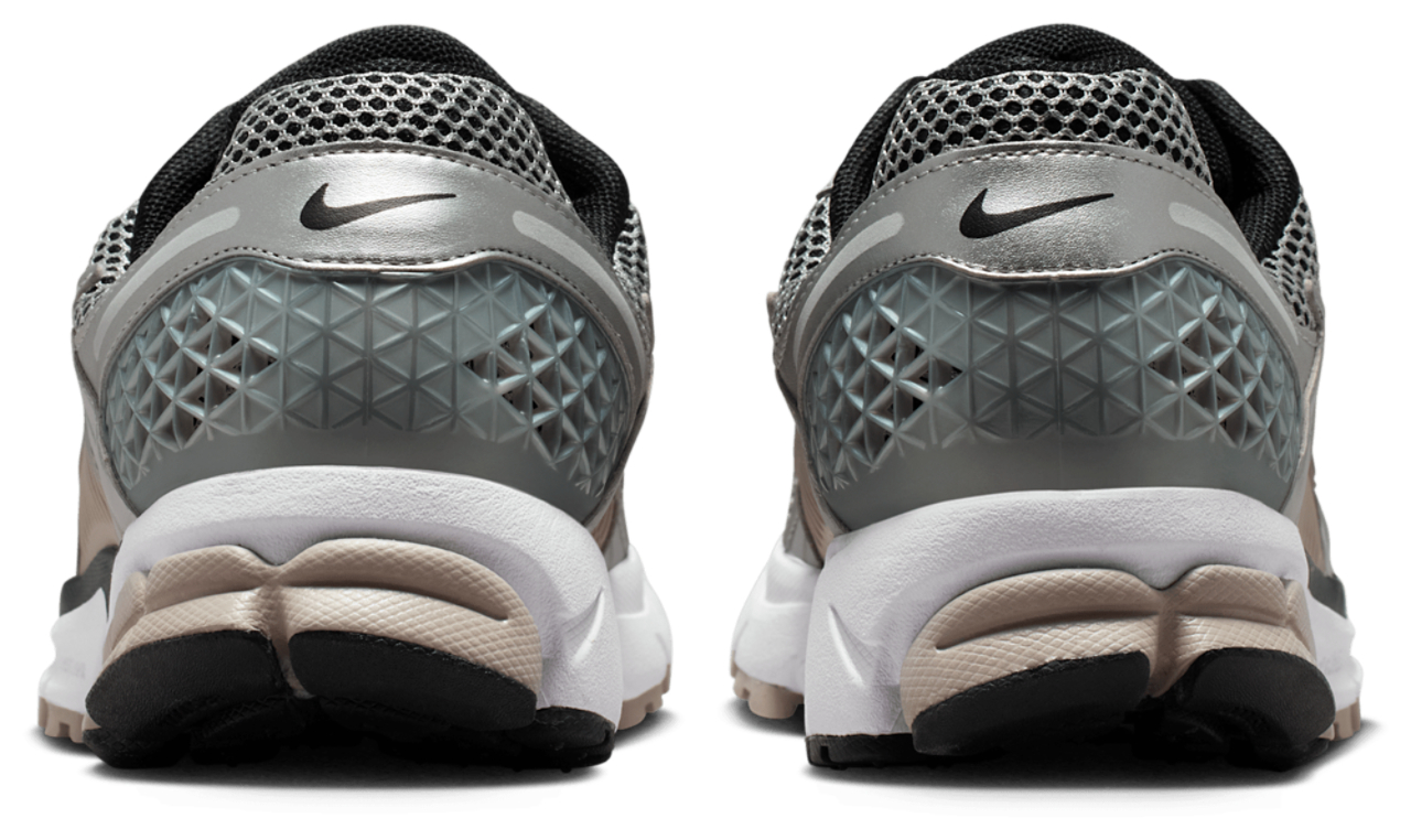 Nike Vomero 5 Image 3 of 5. Tap to open photo gallery.