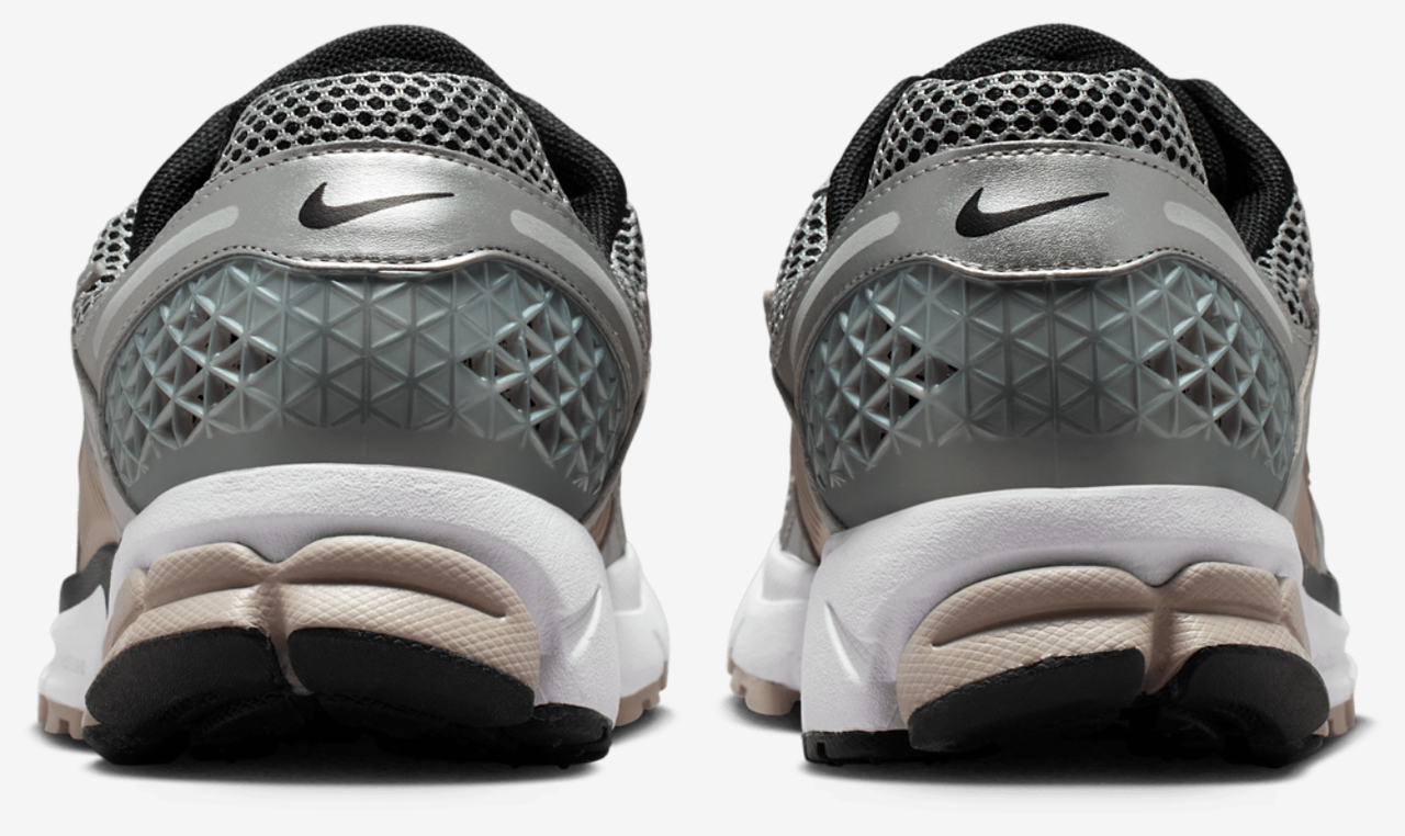 Nike Vomero 5 Image 3 of 5. Tap to open photo gallery.