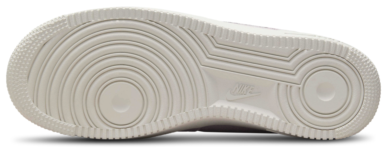 Nike Air Force 1 '07 LE Low Image 5 of 8. Tap to open photo gallery.