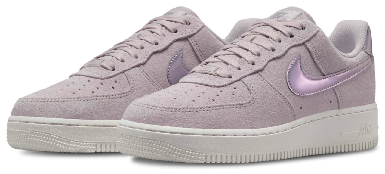Nike Air Force 1 '07 LE Low Image 6 of 8. Tap to open photo gallery.