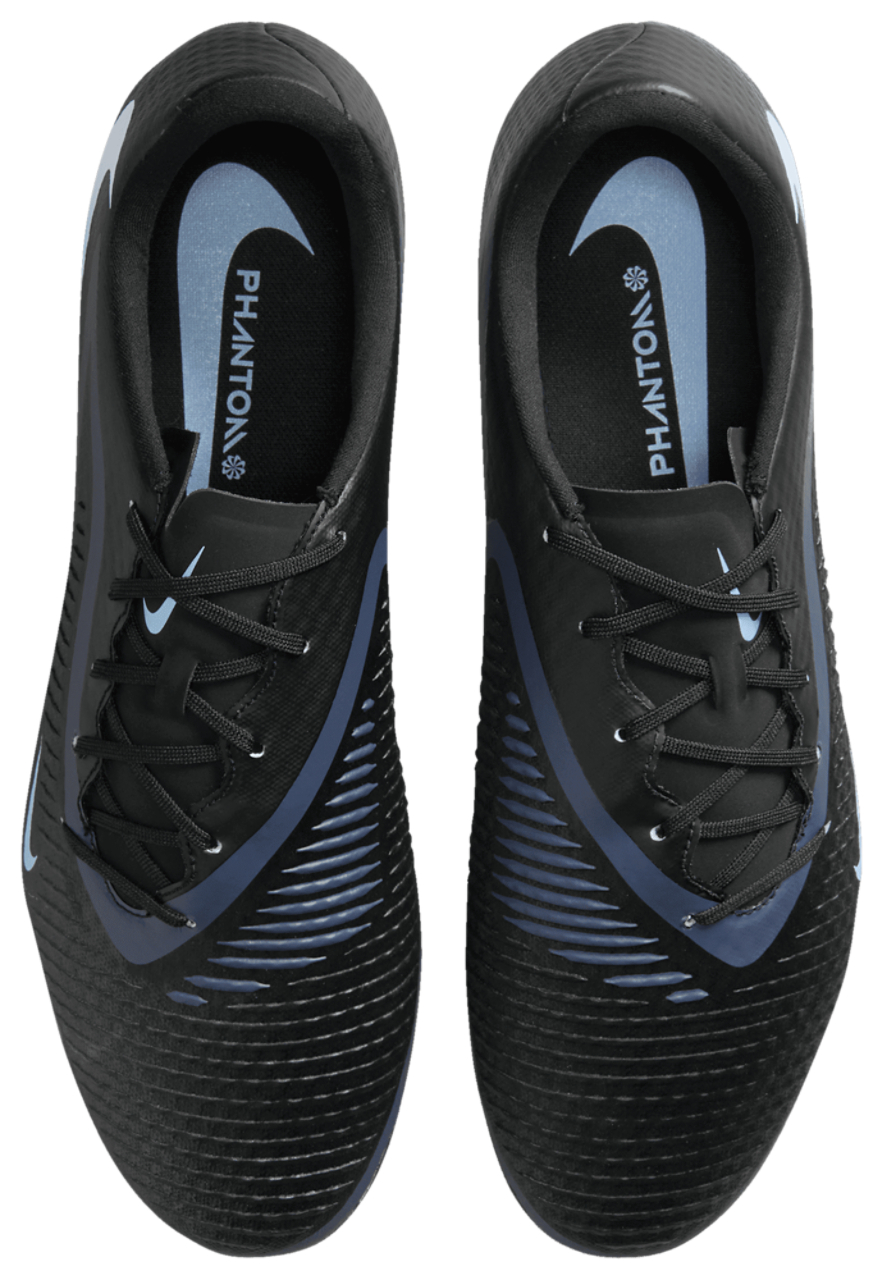 Nike Phantom 6 Low Academy FG/MG Image 4 of 5. Tap to open photo gallery.