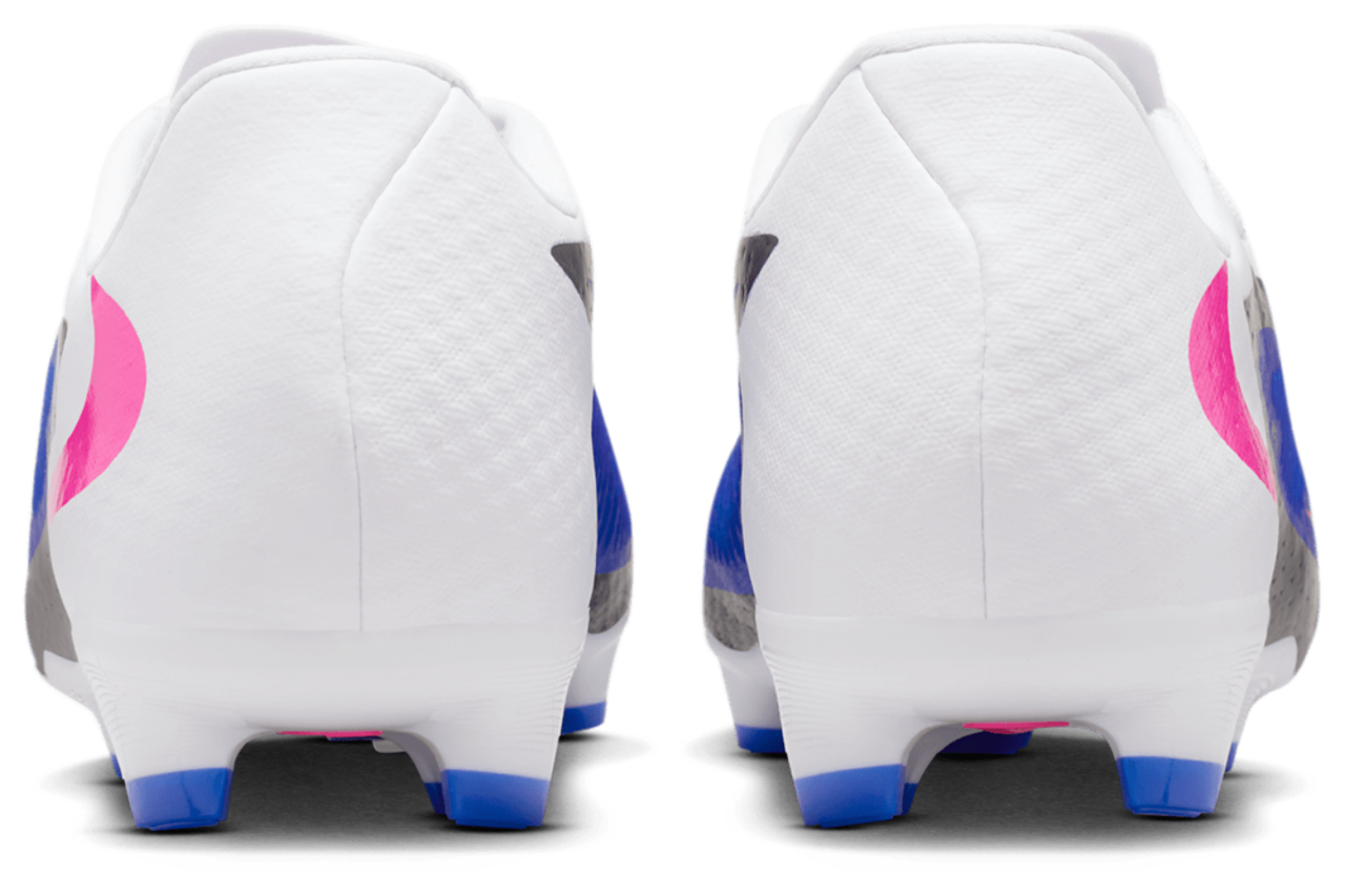 Nike Phantom 6 Low Academy FG/MG Image 3 of 5. Tap to open photo gallery.