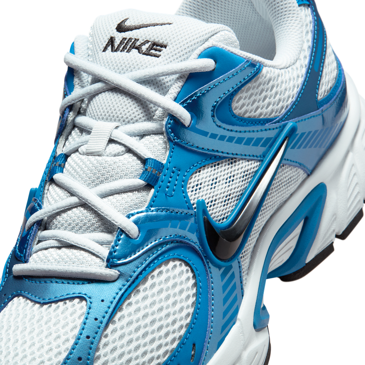 Nike V5 RNR Image 7 of 8. Tap to open photo gallery.