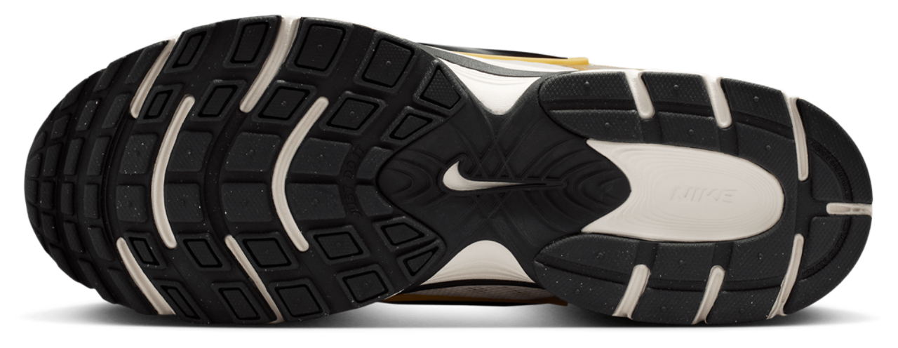 Nike V5 RNR Image 5 of 8. Tap to open photo gallery.