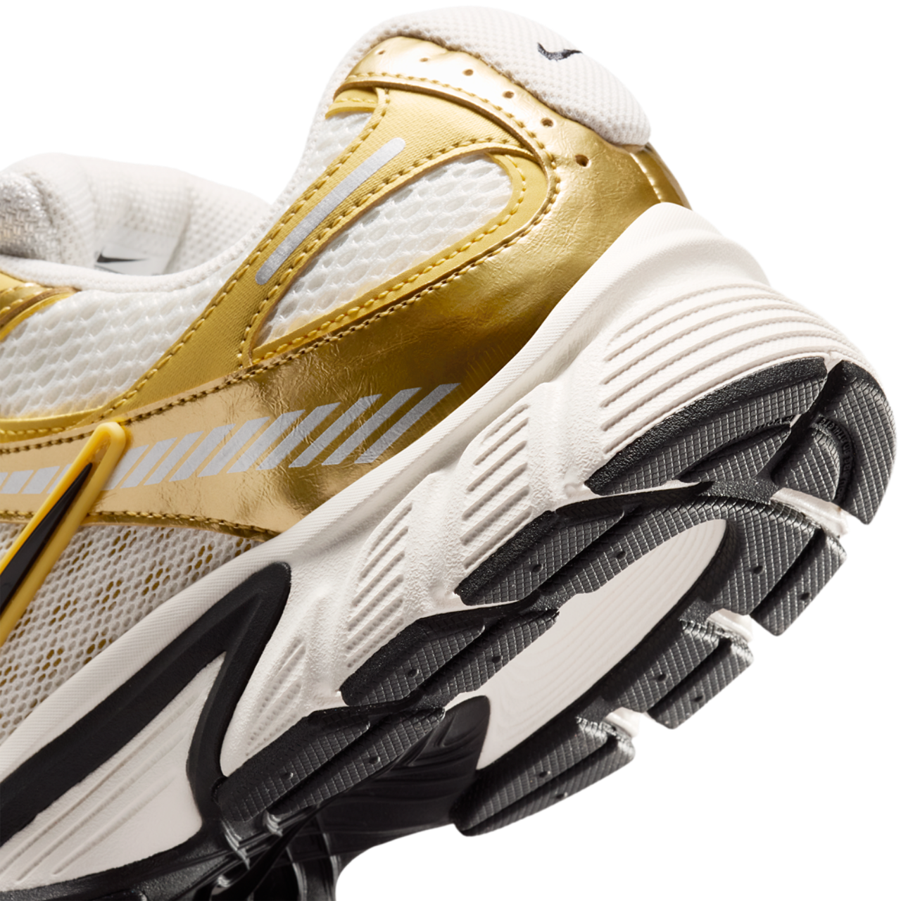 Nike V5 RNR Image 8 of 8. Tap to open photo gallery.