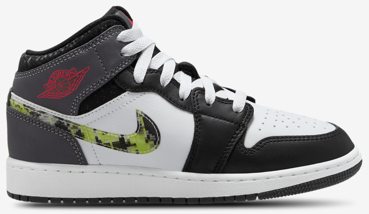 Jordan Air Jordan 1 Mid SE Image 1 of 4. Tap to open photo gallery.