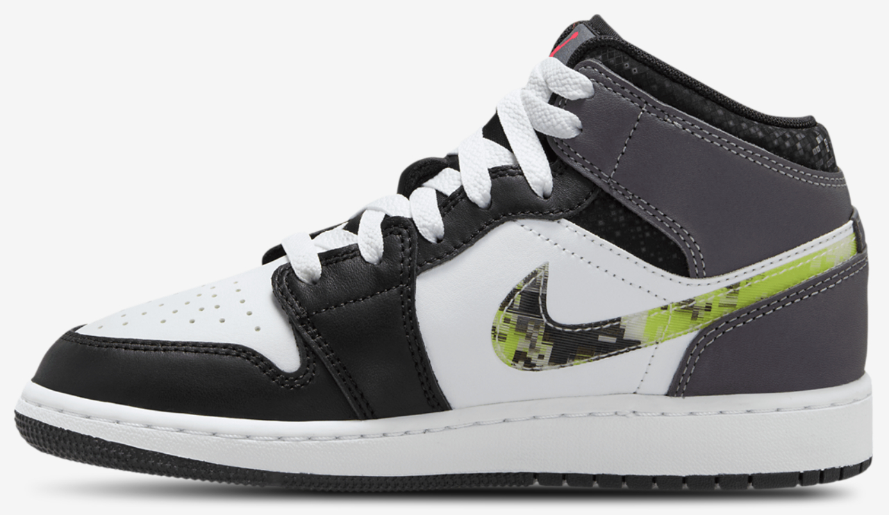 Jordan Air Jordan 1 Mid SE Image 2 of 4. Tap to open photo gallery.