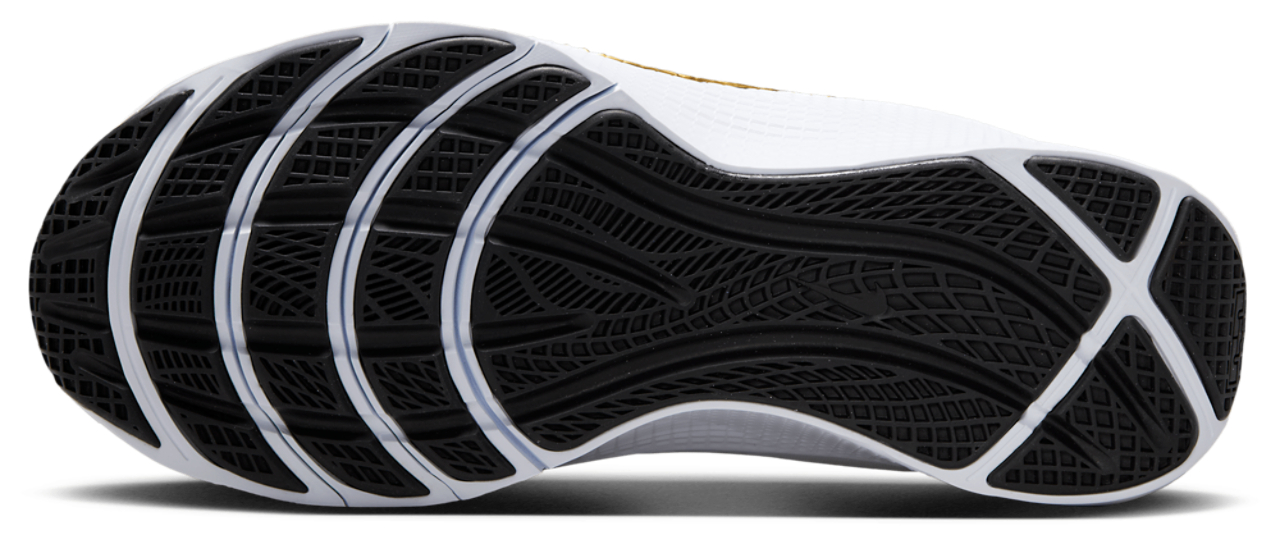 Nike Lebron TR 1 Image 5 of 5. Tap to open photo gallery.