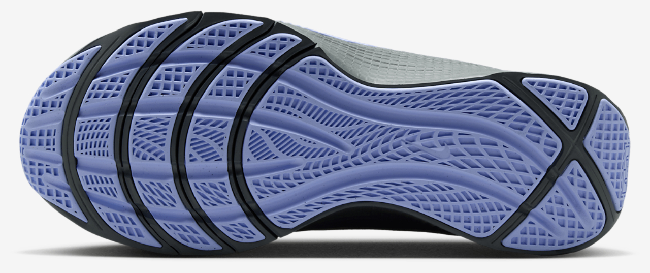 Nike Lebron TR 1 Image 5 of 5. Tap to open photo gallery.