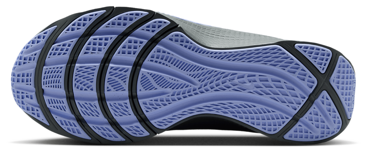 Nike Lebron TR 1 Image 5 of 5. Tap to open photo gallery.