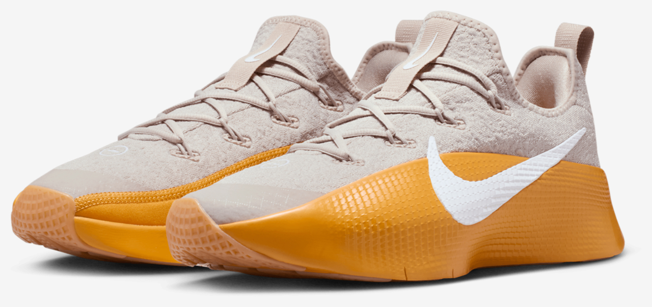 【未使用】NIKEのスニーカー(27cm)　レブロンTR1 ナイキ（NIKE）（メンズ）ジムシューズ トレーニングシューズ レブロン