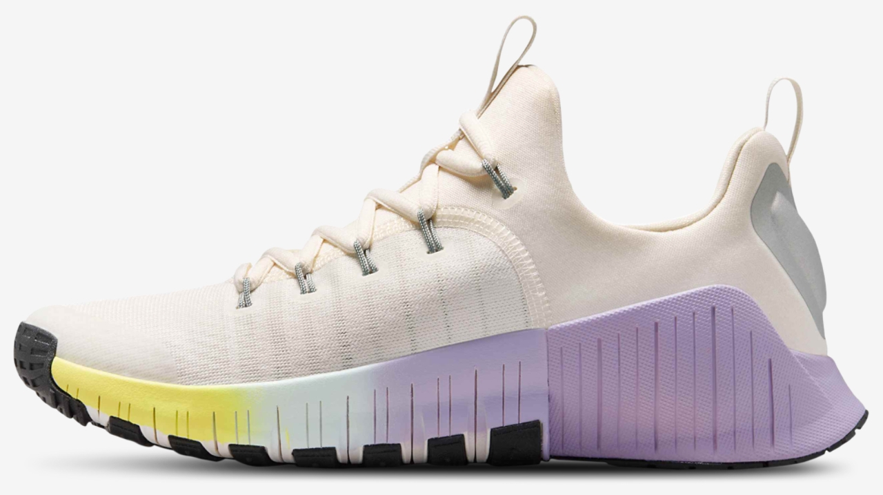 Nike Free Metcon 6 SE Image 2 of 5. Tap to open photo gallery.