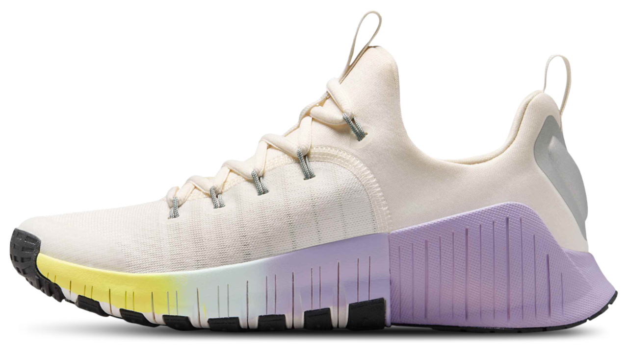 Nike Free Metcon 6 SE Image 2 of 5. Tap to open photo gallery.
