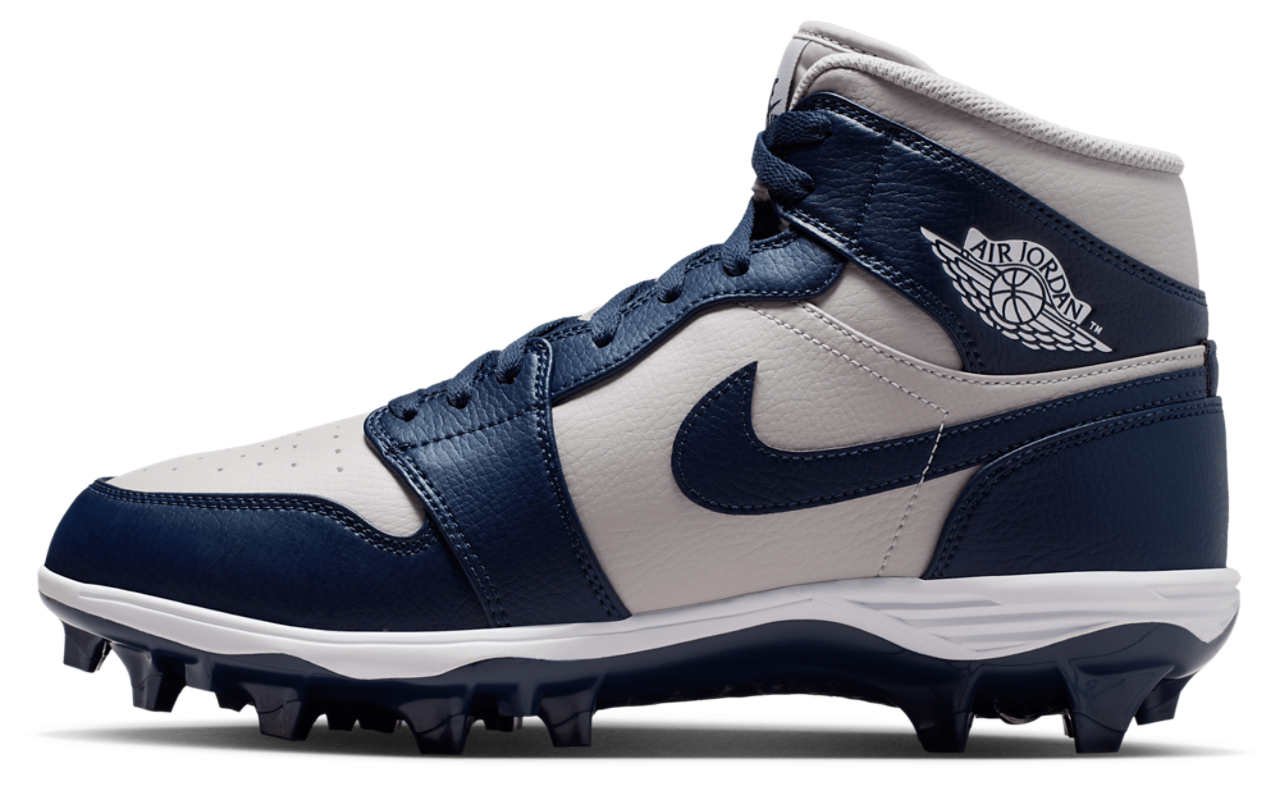 Jordan 1 Mid TD Image 2 of 9. Tap to open photo gallery.