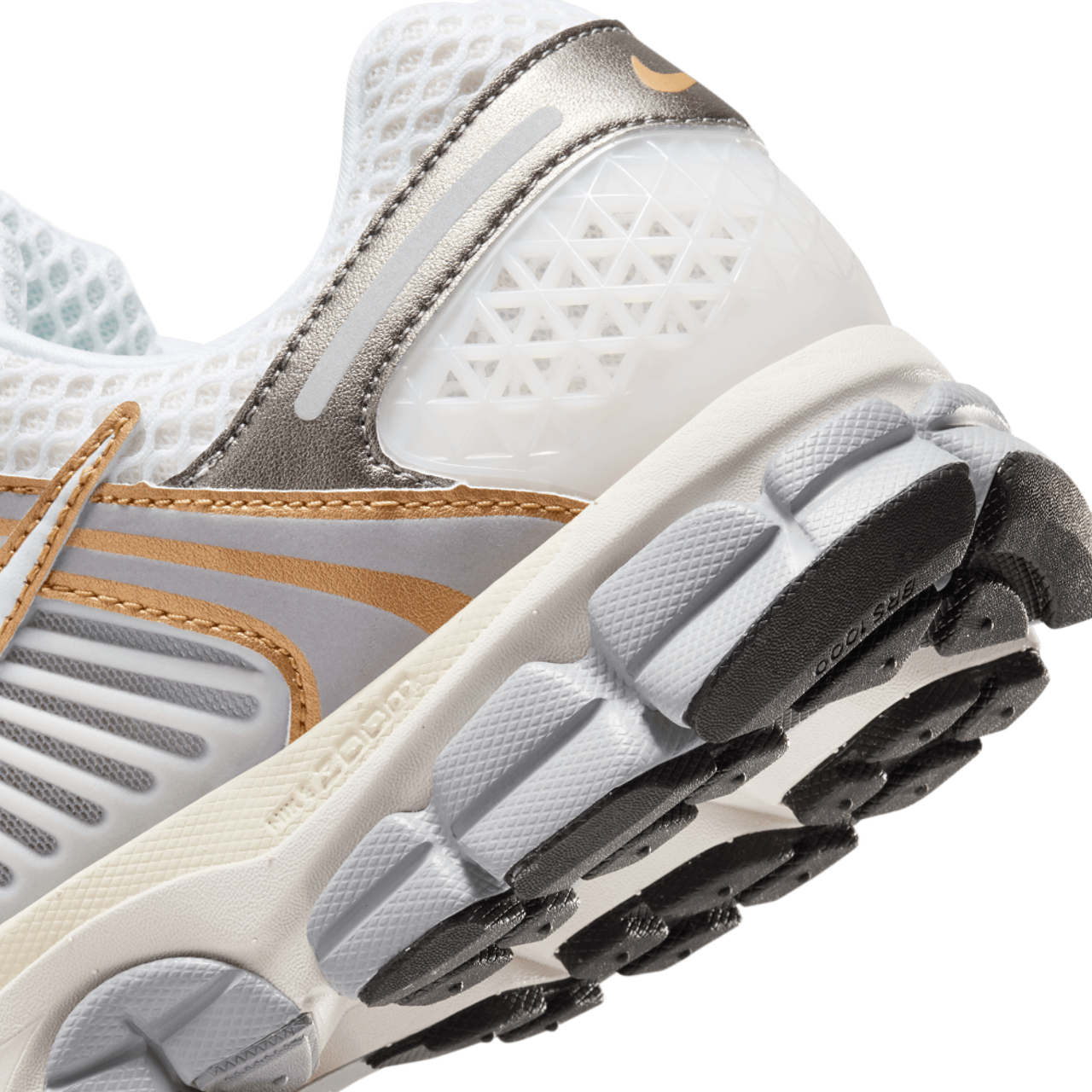 Nike Zoom Vomero Champs Sports