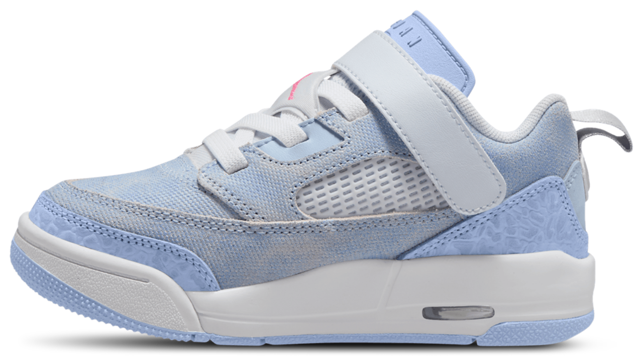 Jordan Spizike Low Fem Image 2 of 4. Tap to open photo gallery.