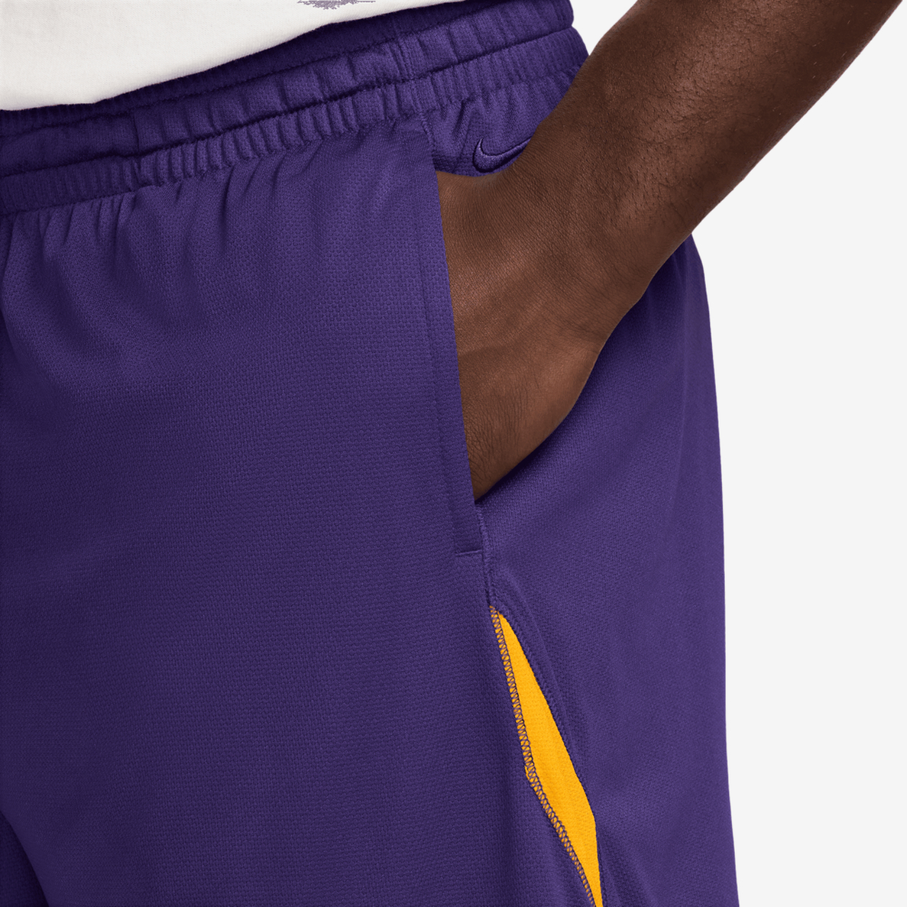 Nike KB Dri-FIT Fund 6" Shorts Image 4 of 4. Tap to open photo gallery.