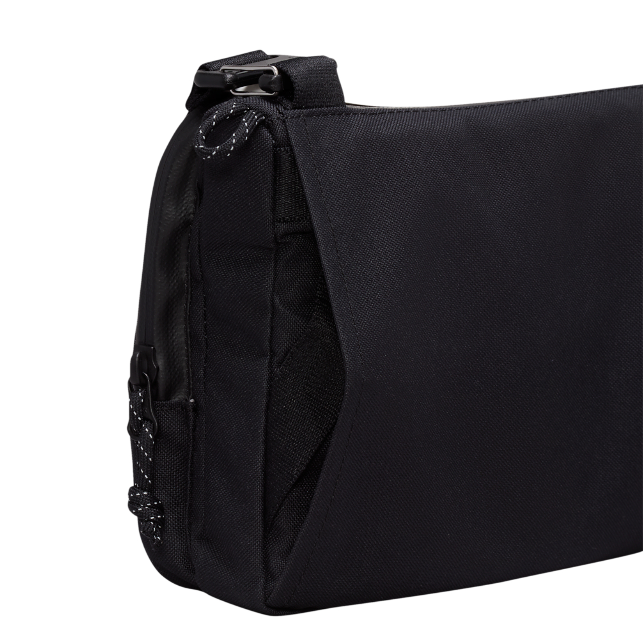Nike ACG Daymax Crossbody Image 7 of 8. Tap to open photo gallery.