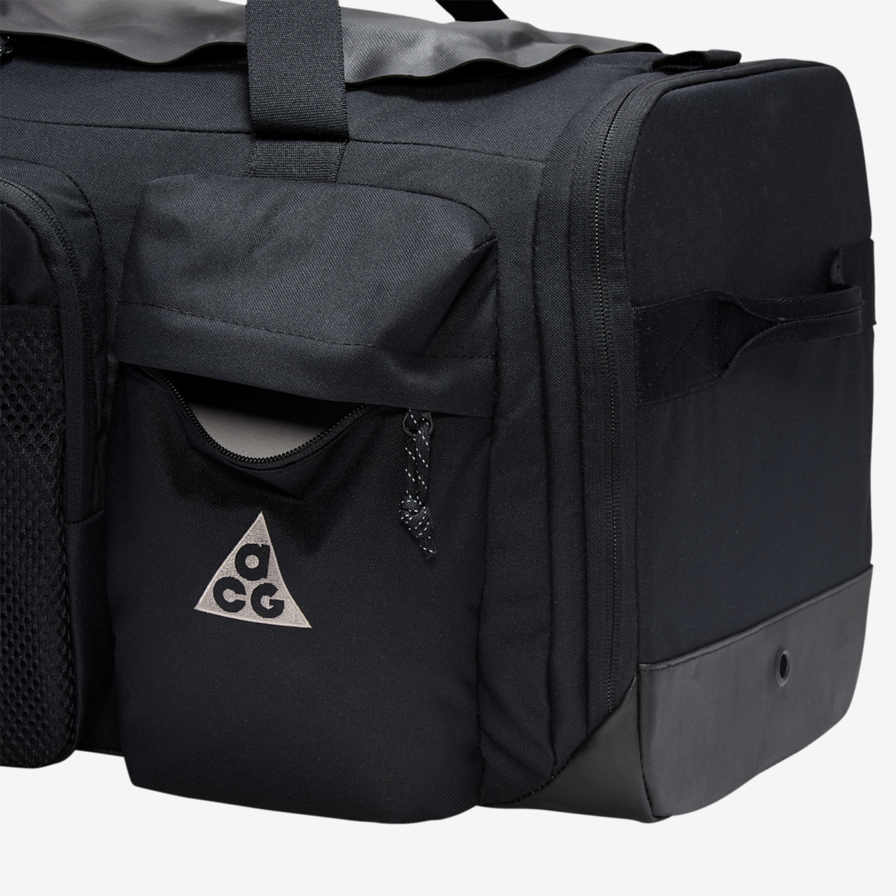 Nike ACG Daymax Duffel Image 6 of 8. Tap to open photo gallery.