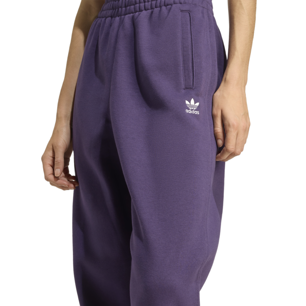 adidas Originals Trefoil Essentials Fleece Pants Image 3 of 5. Tap to open photo gallery.