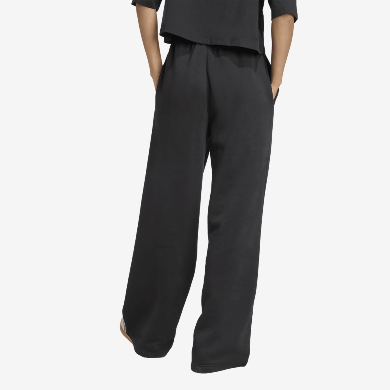 adidas Originals Essentials Fleece Wide Leg Pants Image 3 of 7. Tap to open photo gallery.