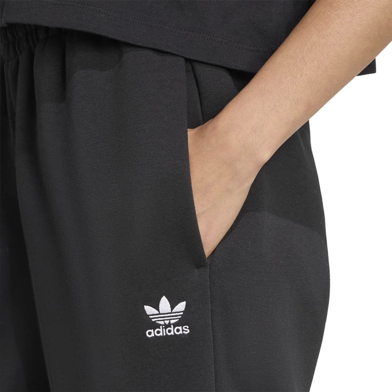 adidas Originals Essentials Fleece Wide Leg Pants Image 5 of 7. Tap to open photo gallery.