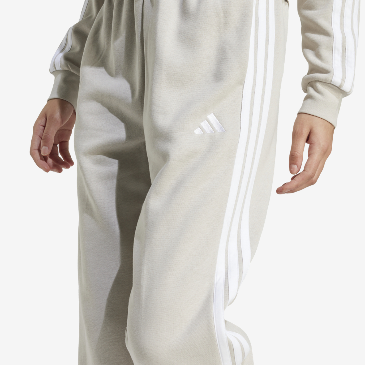 adidas Essentials 3-Stripes Fleece Loose Pants Image 4 of 4. Tap to open photo gallery.