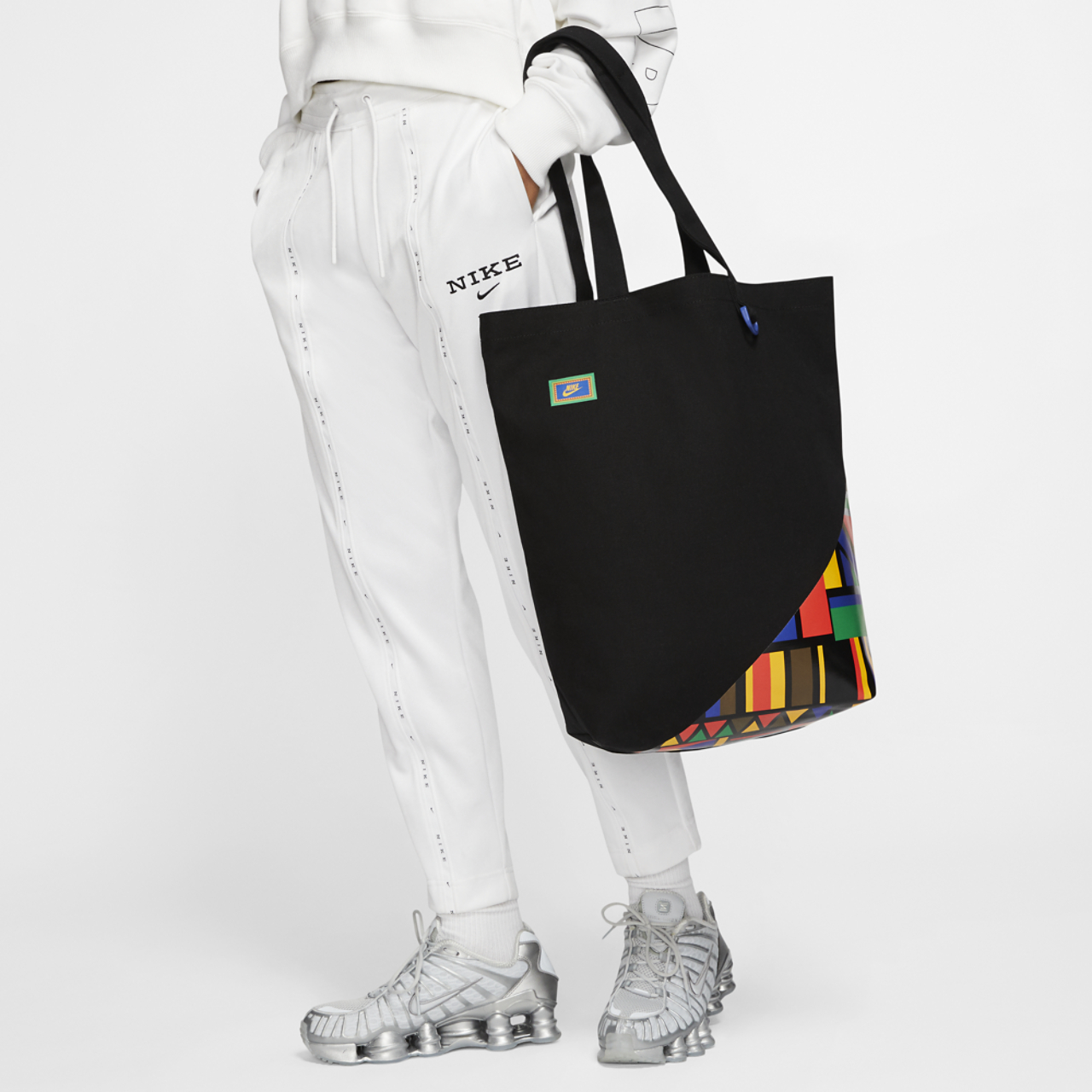 Nike Heritage Tote Image 5 of 6. Tap to open photo gallery.