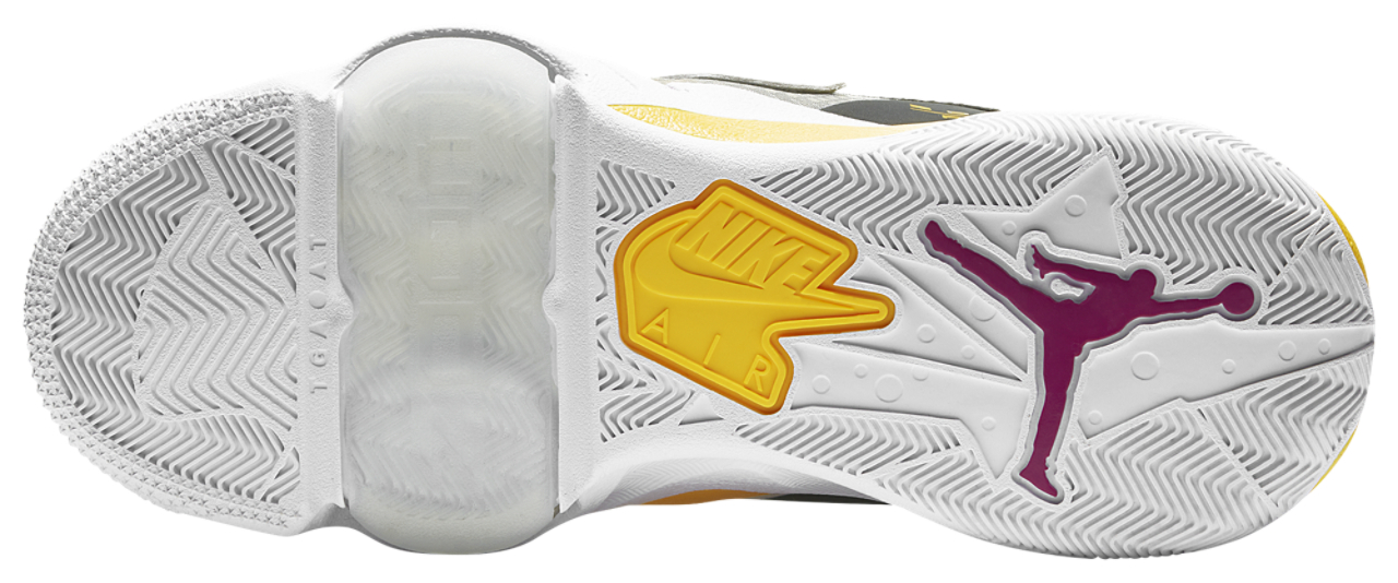 Nike AJ Zoom '92 Image 5 of 5. Tap to open photo gallery.