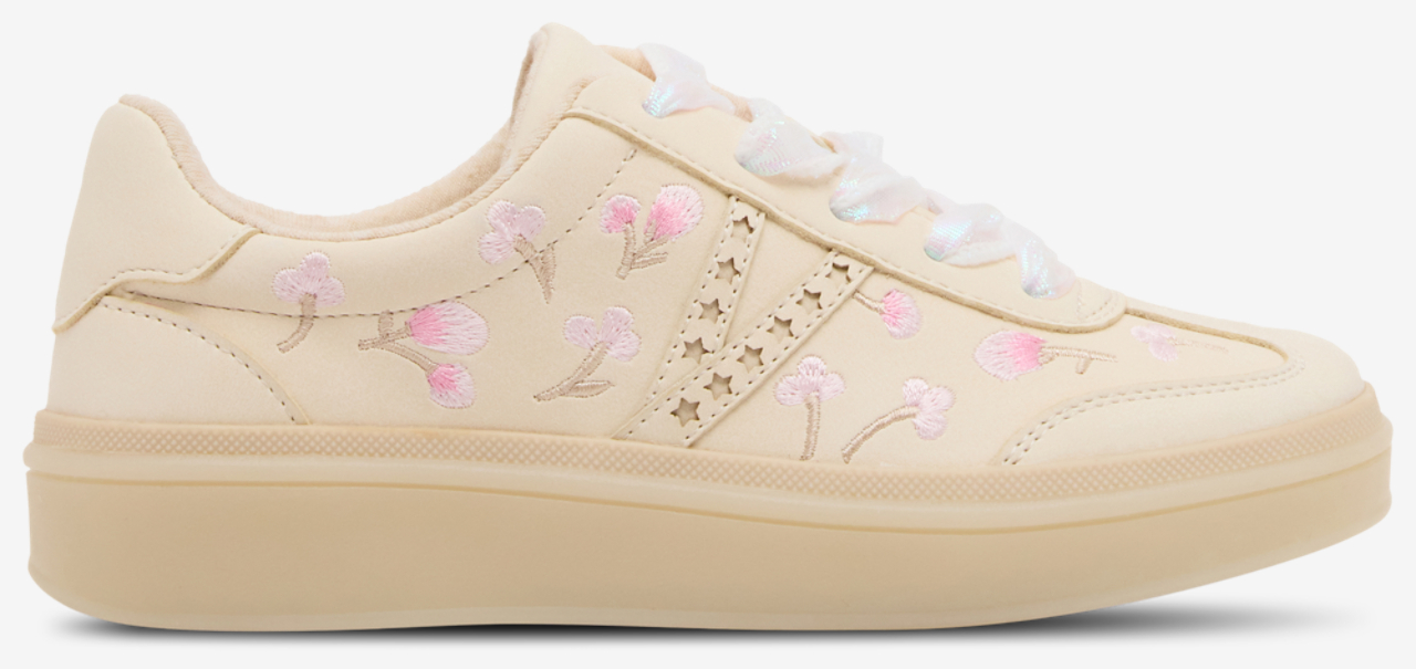 Steve Madden JKAELIE Sneaker Image 1 of 6. Tap to open photo gallery.