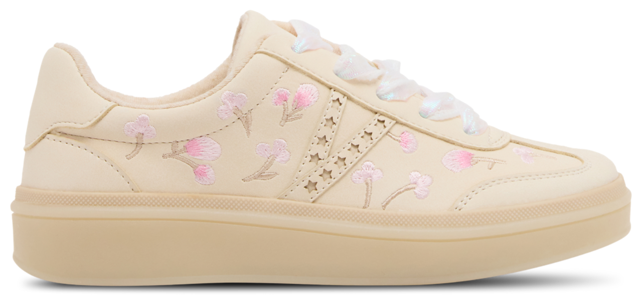 Steve Madden JKAELIE Sneaker Image 1 of 6. Tap to open photo gallery.